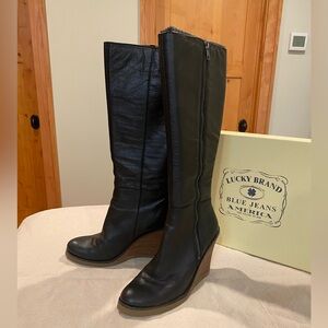 Lucky brand black outside zip